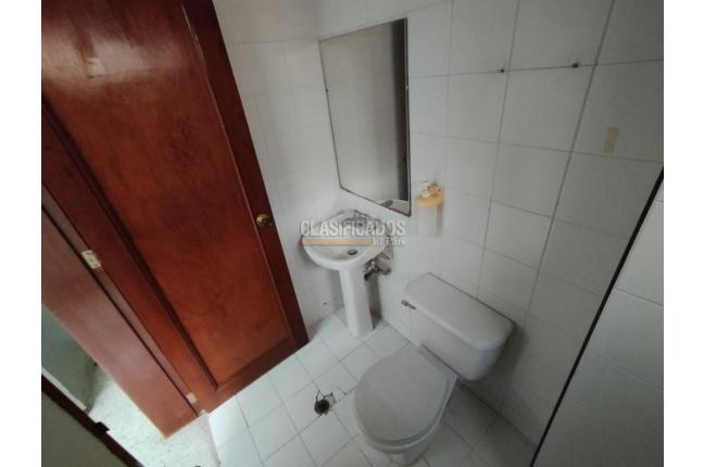 Locales y Bodegas, Venta en Centenario