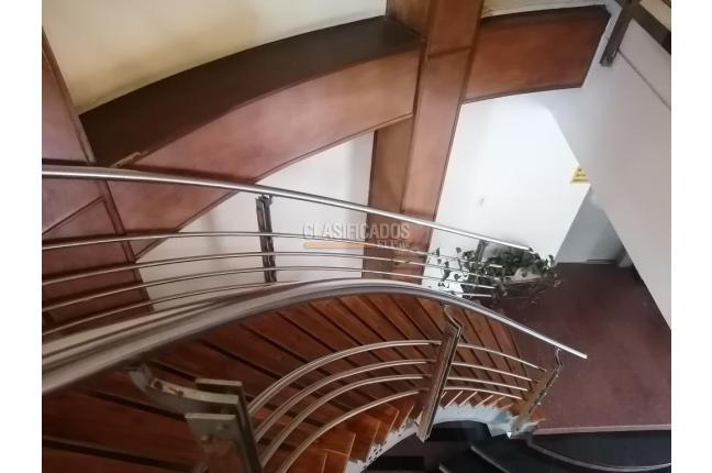 Edificios, Venta, Capri - $10.000.000.000