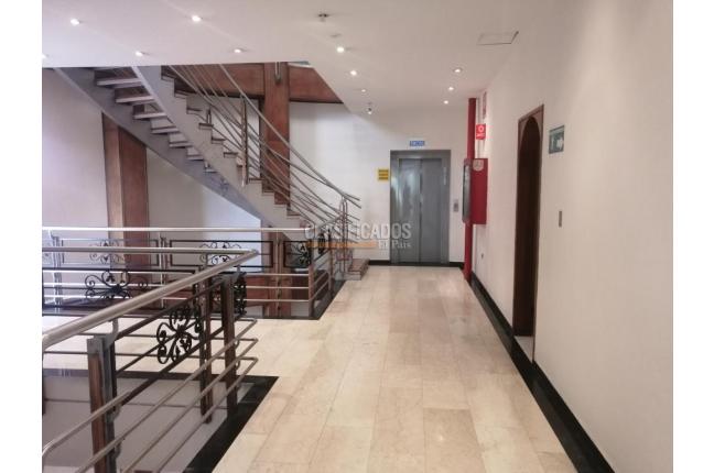 Edificios, Venta, Capri - $10.000.000.000