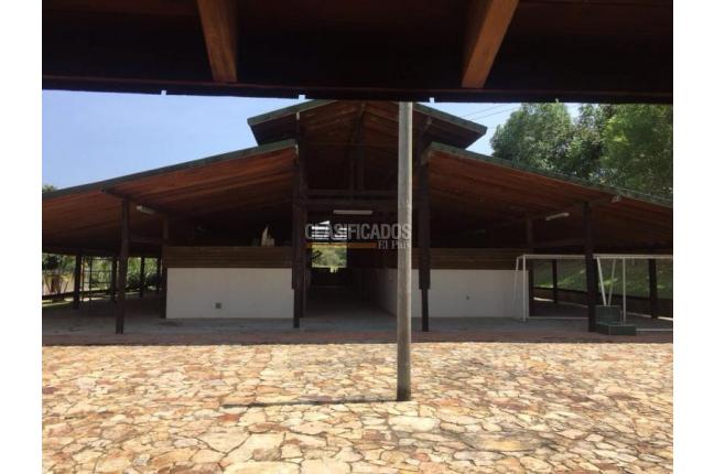 Fincas y Casas Campestres, Venta, Calima (Darién) - $4.000.000.000