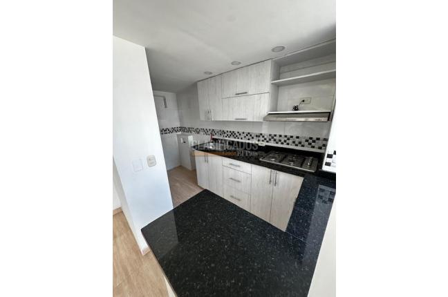 Apartamentos, Alquiler, Yumbo - $1.100.000