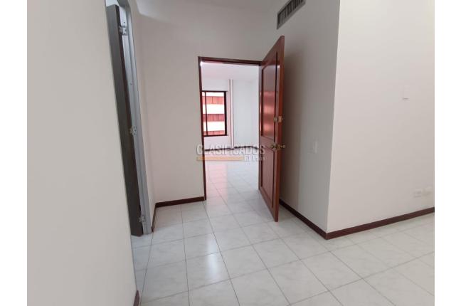 Oficinas y Consultorios, Alquiler, Versalles - $2.100.000