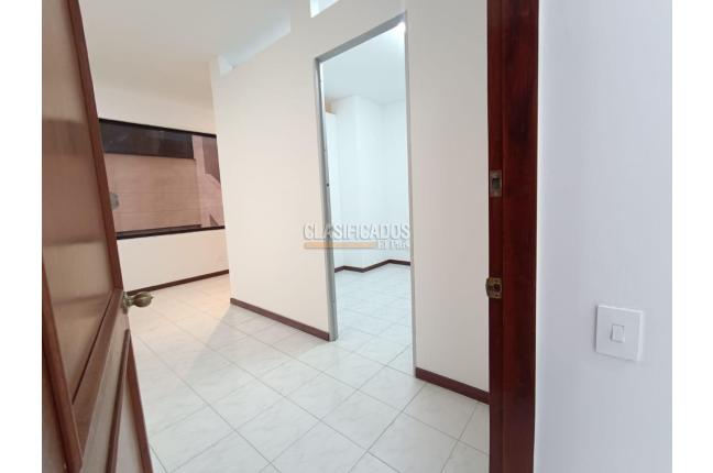 Oficinas y Consultorios, Alquiler, Versalles - $2.100.000