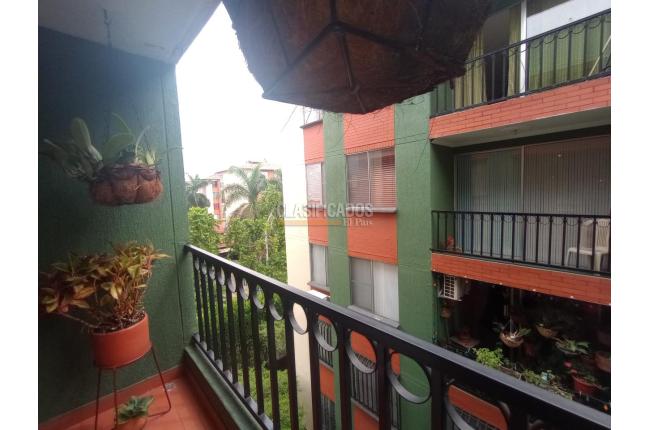 Apartamentos, Venta, Primero de Mayo - $198.000.000