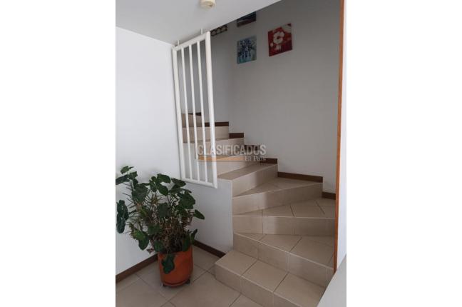 Casas, Venta en Ciudad Country