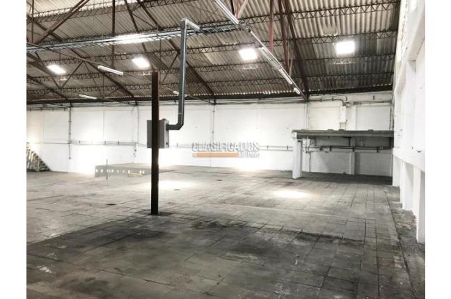 Locales y Bodegas, Alquiler, Porvenir - $8.600.000