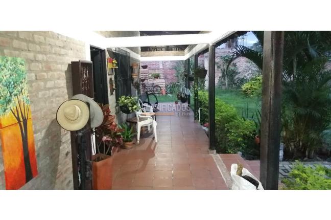 Casas, Venta, Ginebra - $750.000.000