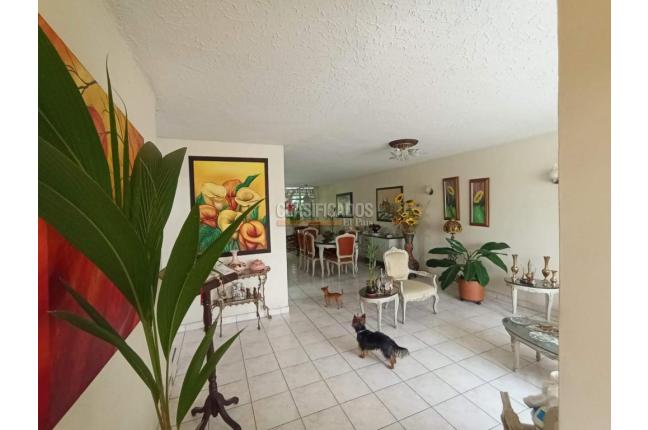 Casas, Venta en Prados del Norte