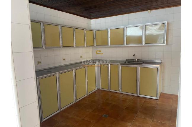 Casas, Venta, Andalucía - $330.000.000