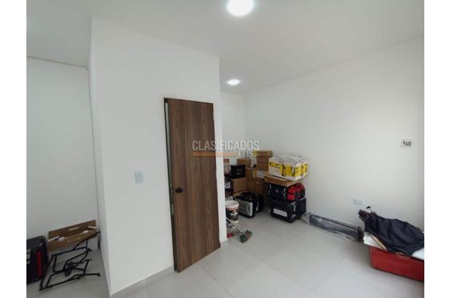 Oficinas y Consultorios, Alquiler, Versalles - $3.000.000