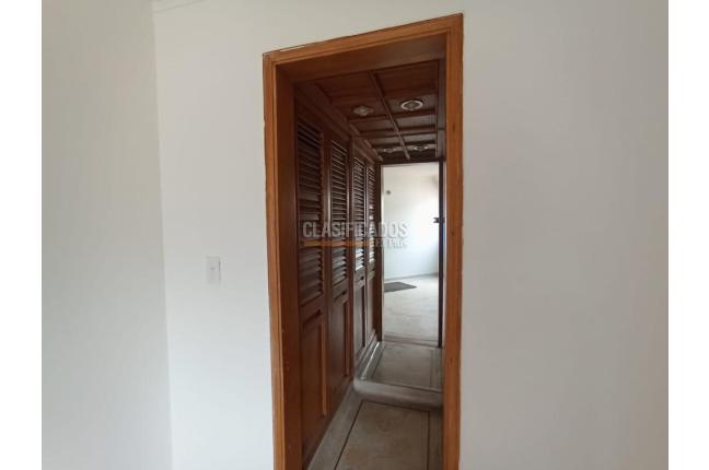 Apartamentos, Venta, Versalles - $1.000.000.000