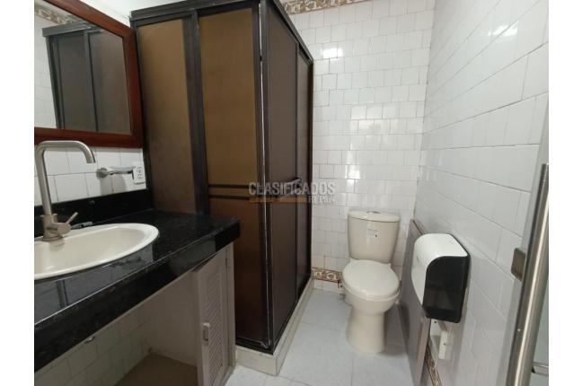 Locales y Bodegas, Alquiler, Granada - $3.570.000