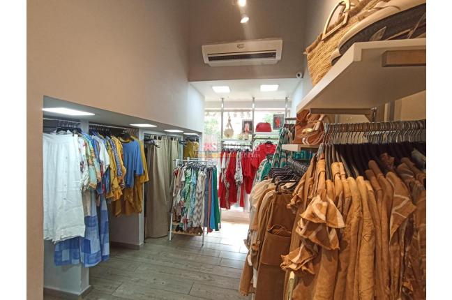 Locales y Bodegas, Venta, Centenario - $1.100.000.000