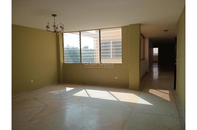 Apartamentos, Venta en Granada