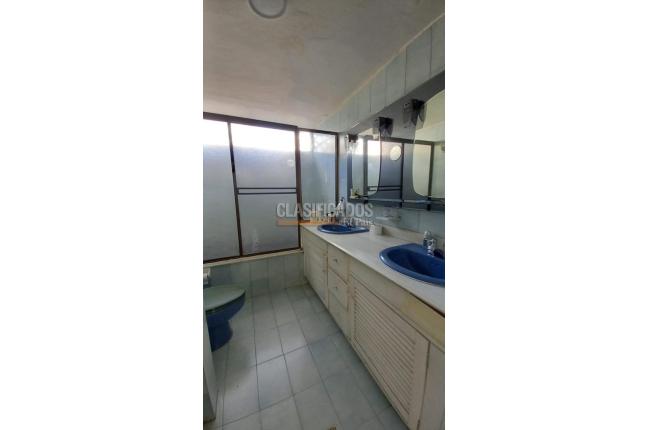 Casas, Alquiler, Cristales - $10.000.000