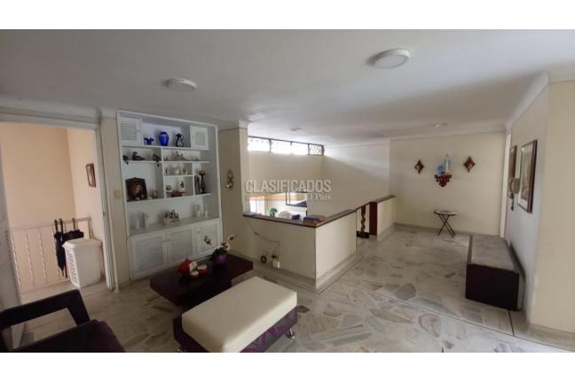 Casas, Alquiler, Cristales - $10.000.000