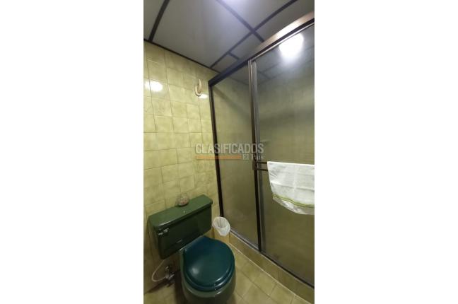 Casas, Alquiler, Cristales - $10.000.000