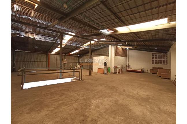 Locales y Bodegas, Alquiler, Sucre - $6.000.000