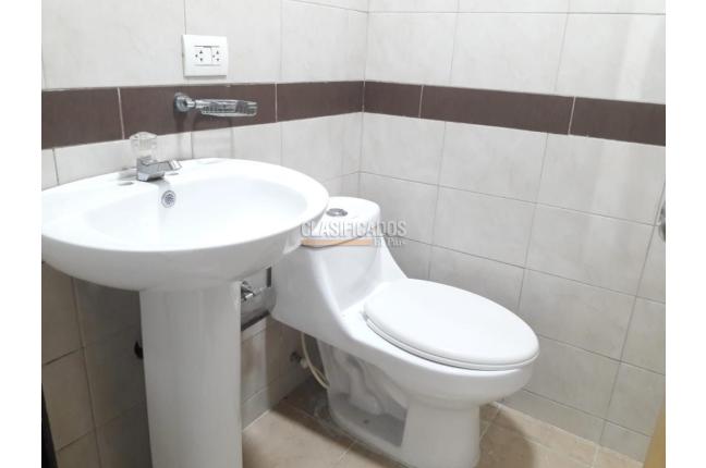 Locales y Bodegas, Alquiler, El Bosque - $2.000.000