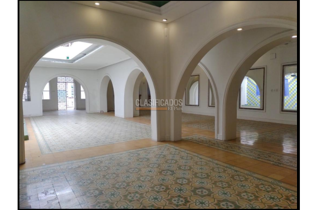 Casas, Venta, Granada - $2.000.000.000