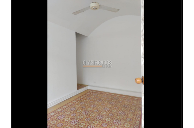 Casas, Venta, Granada - $2.000.000.000