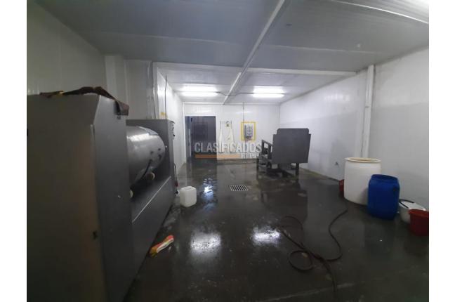 Locales y Bodegas, Venta, Palmira - $2.000.000.000