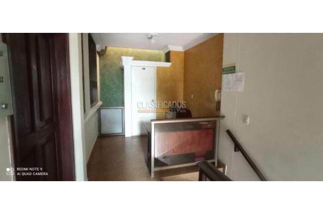 Oficinas y Consultorios, Alquiler, Versalles - $1.600.000