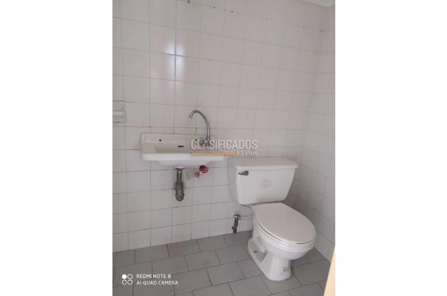 Oficinas y Consultorios, Alquiler, San Pedro - $700.000