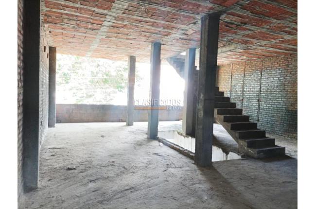 Locales y Bodegas, Alquiler, Caldas - $5.000.000