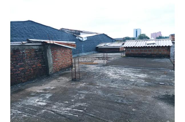 Locales y Bodegas, Venta, Caldas - $600.000.000