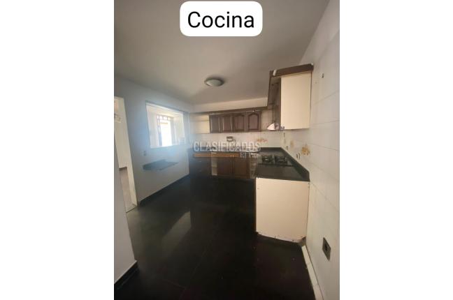 Casas, Venta, Primero de Mayo - $660.000.000