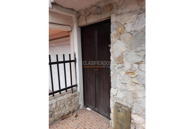 Casas, Venta, Primero de Mayo - $1.100.000.000