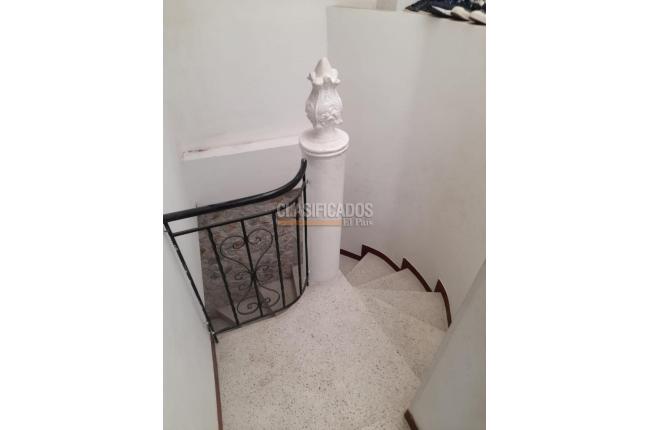 Casas, Venta, Primero de Mayo - $1.100.000.000