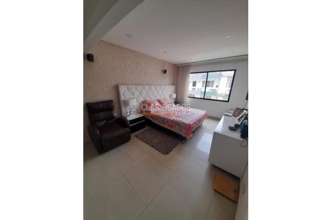 Casas, Venta, Primero de Mayo - $1.100.000.000