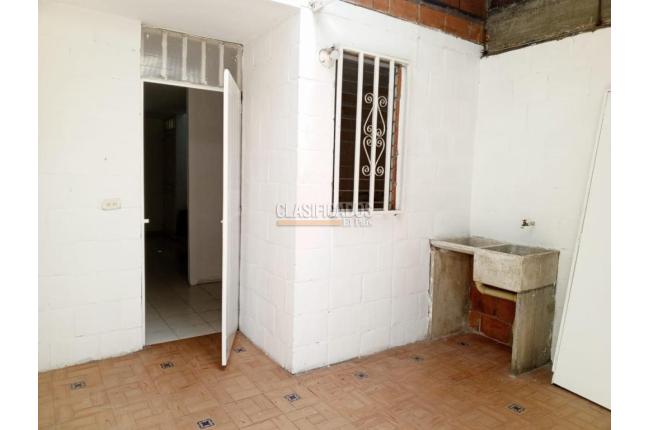 Apartamentos, Alquiler, Calicanto - $1.850.000