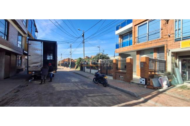 Locales y Bodegas, Alquiler, Cota - $3.500.000