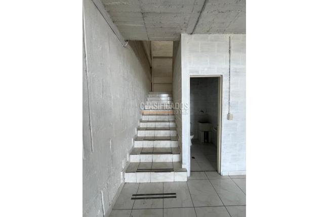 Locales y Bodegas, Alquiler, Pereira - $10.000.000