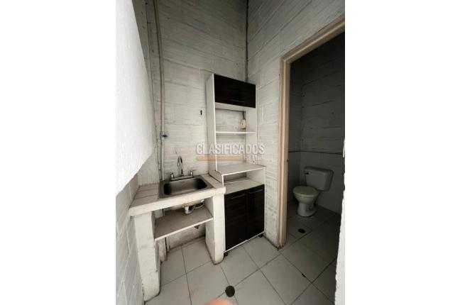 Locales y Bodegas, Alquiler, Pereira - $10.000.000