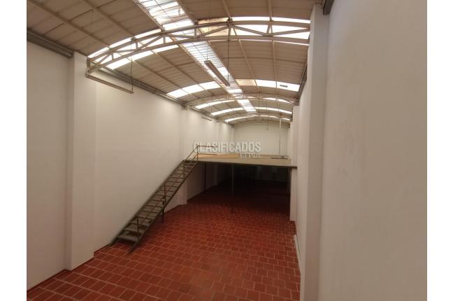 Locales y Bodegas, Alquiler, Bretaña - $6.000.000