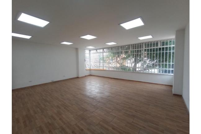 Locales y Bodegas, Alquiler, Bretaña - $6.000.000