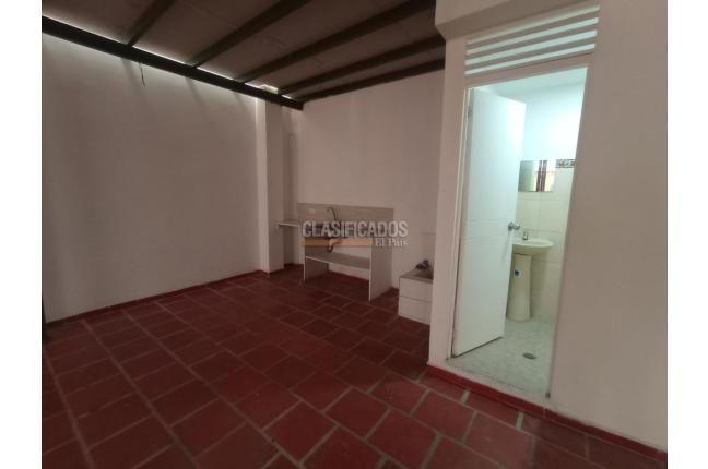 Locales y Bodegas, Alquiler, Bretaña - $6.000.000