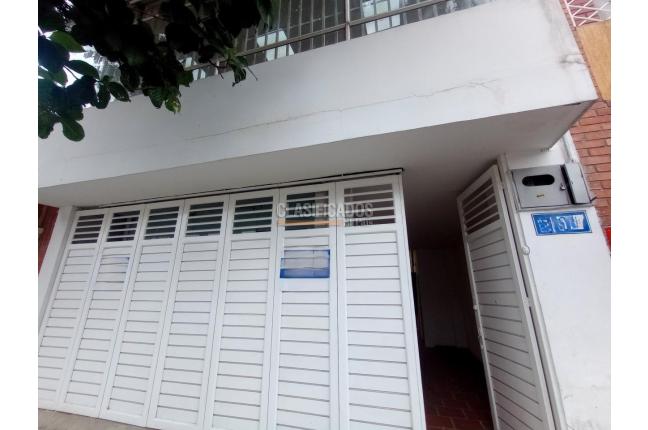 Locales y Bodegas, Alquiler, Bretaña - $6.000.000