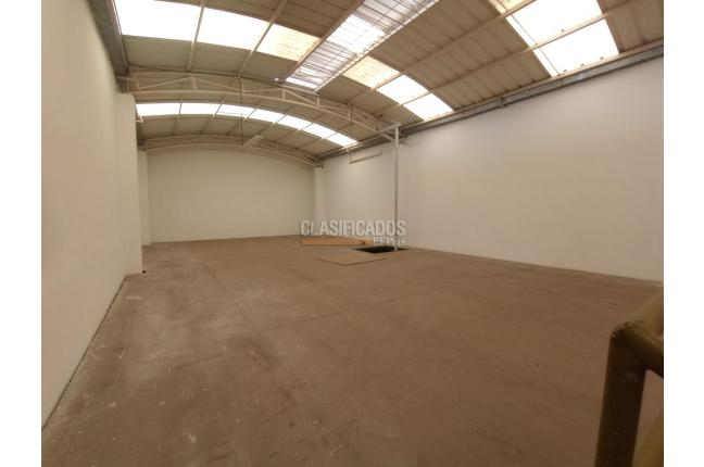 Locales y Bodegas, Venta en Bretaña