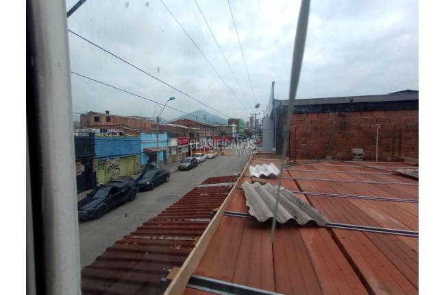 Locales y Bodegas, Venta, Bretaña - $800.000.000