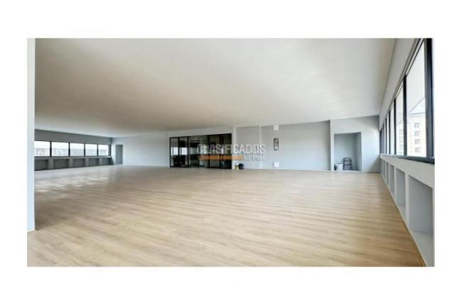 Edificios, Alquiler, La Merced - $730.000.000