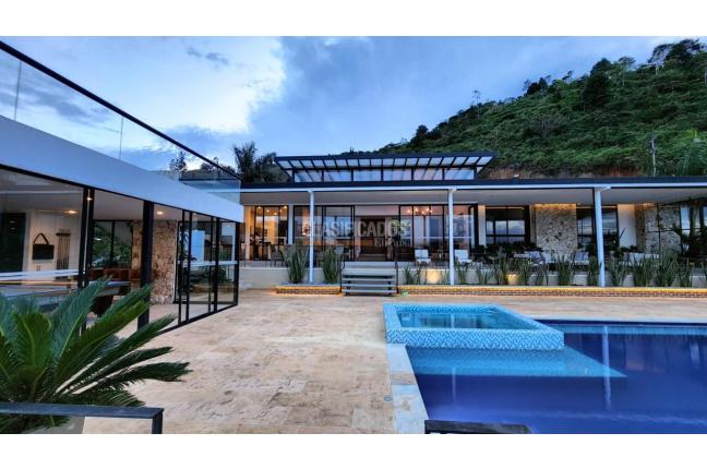 Fincas y Casas Campestres, Venta, Calima (Darién) - $3.950.000.000