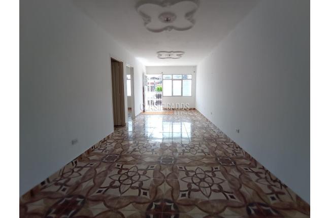 Casas, Alquiler, El Paraíso - $900.000