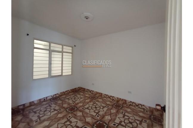 Casas, Alquiler, El Paraíso - $900.000