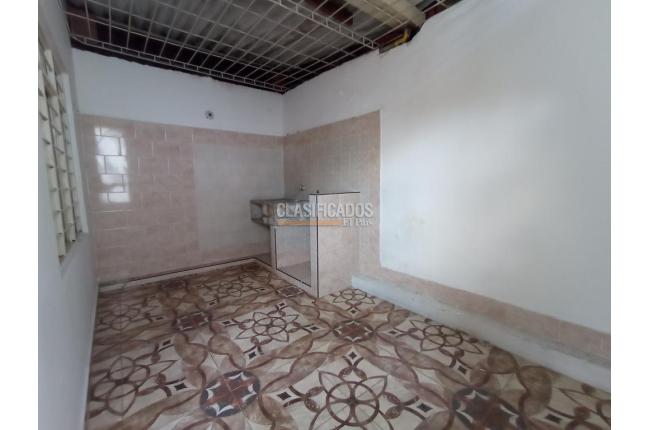 Casas, Alquiler, El Paraíso - $900.000