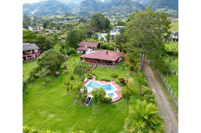 Fincas y Casas Campestres, Venta en Calima (Darién)